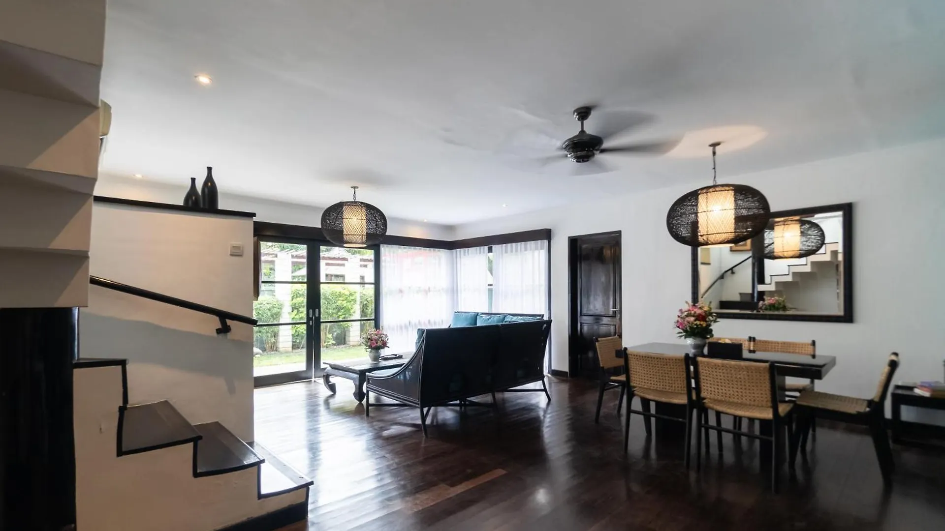 Four On Drupadi Villa Seminyak