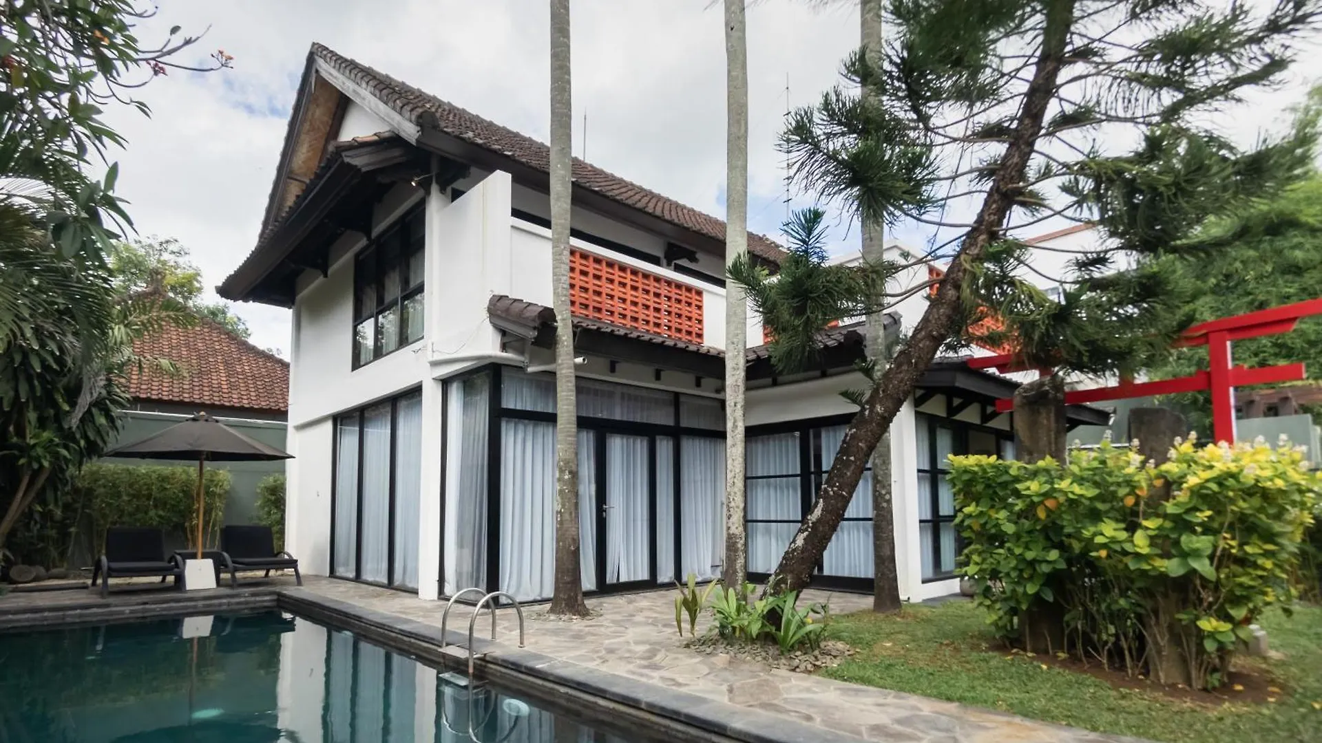 Four On Drupadi Villa Seminyak  Seminyak (Bali)