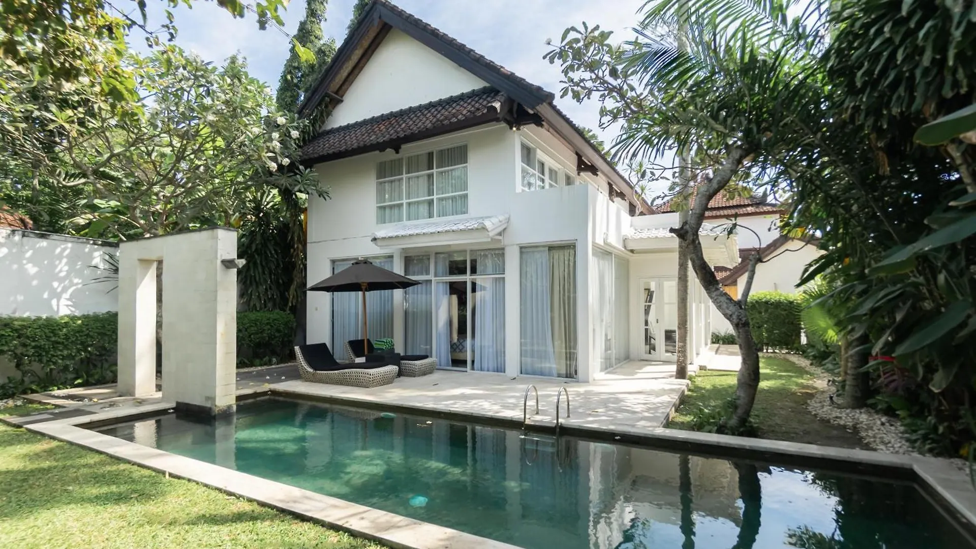 Four On Drupadi Villa Seminyak