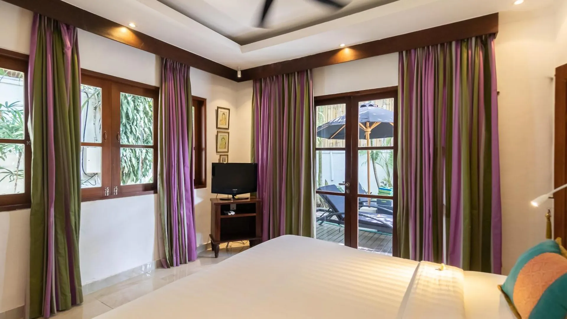 Four On Drupadi Villa Seminyak  Indonesia