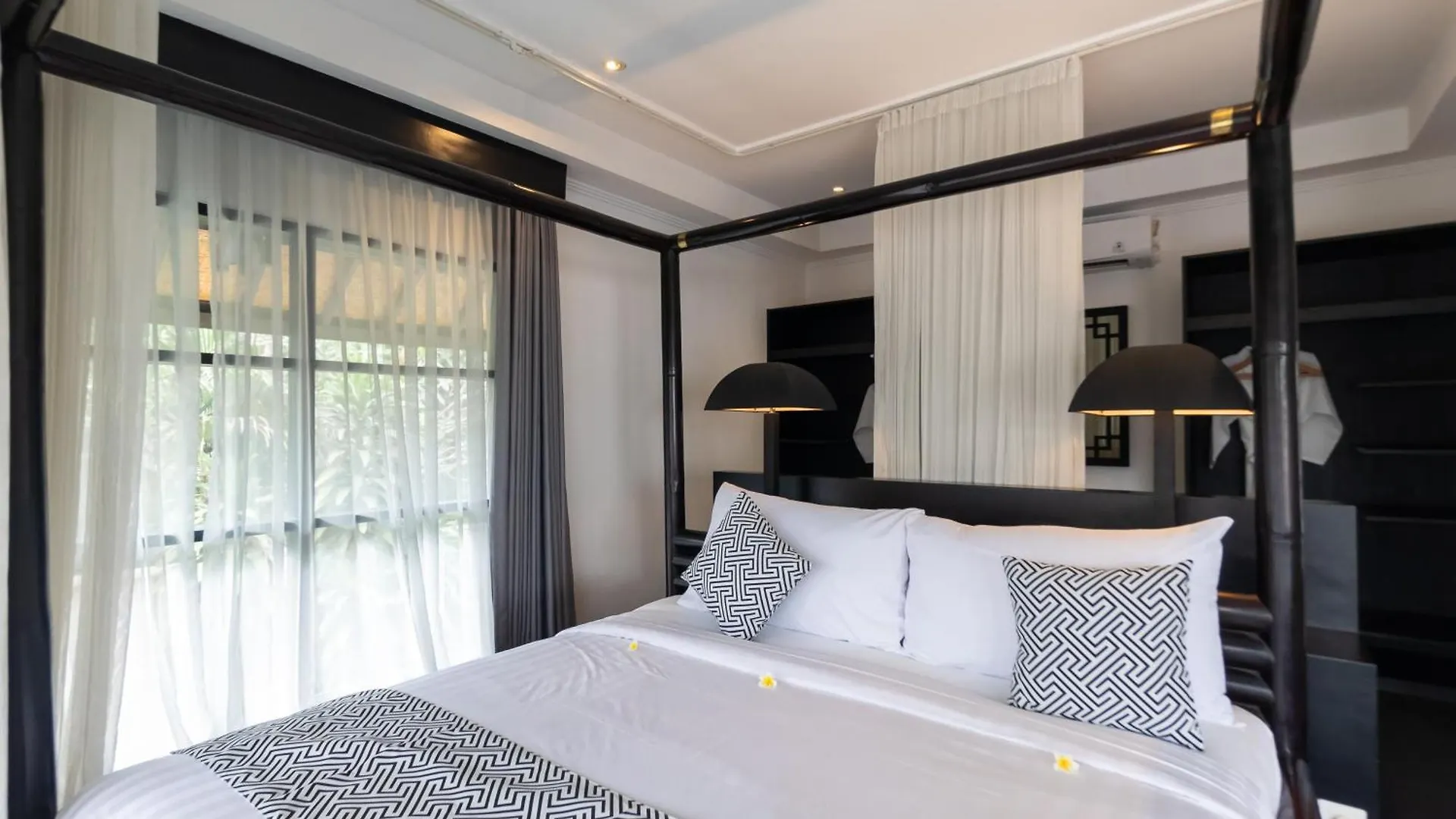 Four On Drupadi Villa Seminyak  0*, Seminyak (Bali)