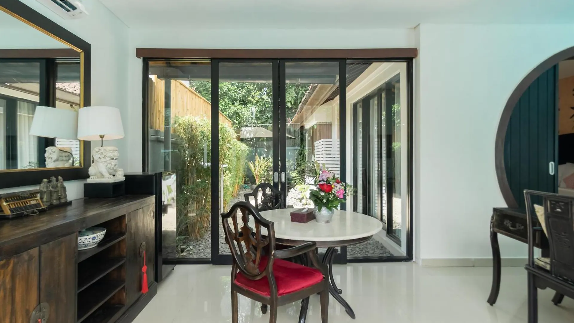 Four On Drupadi Villa Seminyak  0*, Seminyak (Bali)