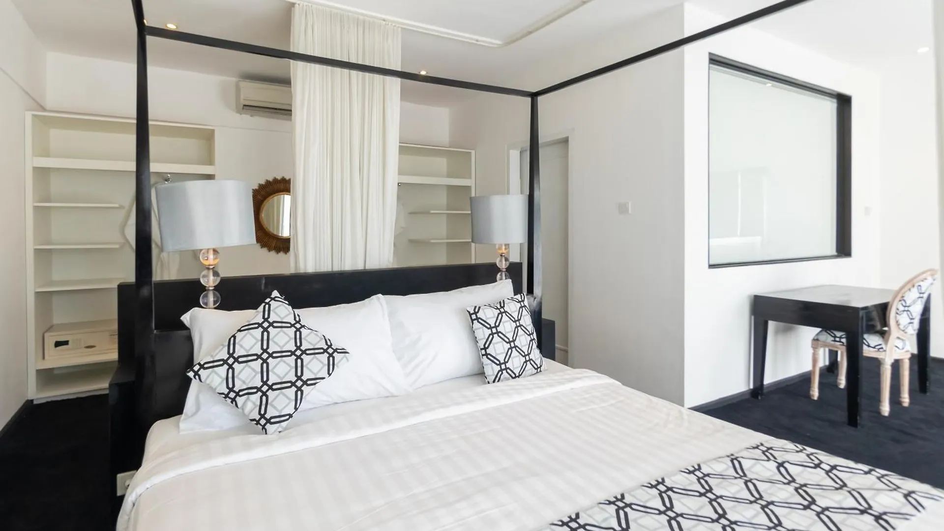 Four On Drupadi Villa Seminyak